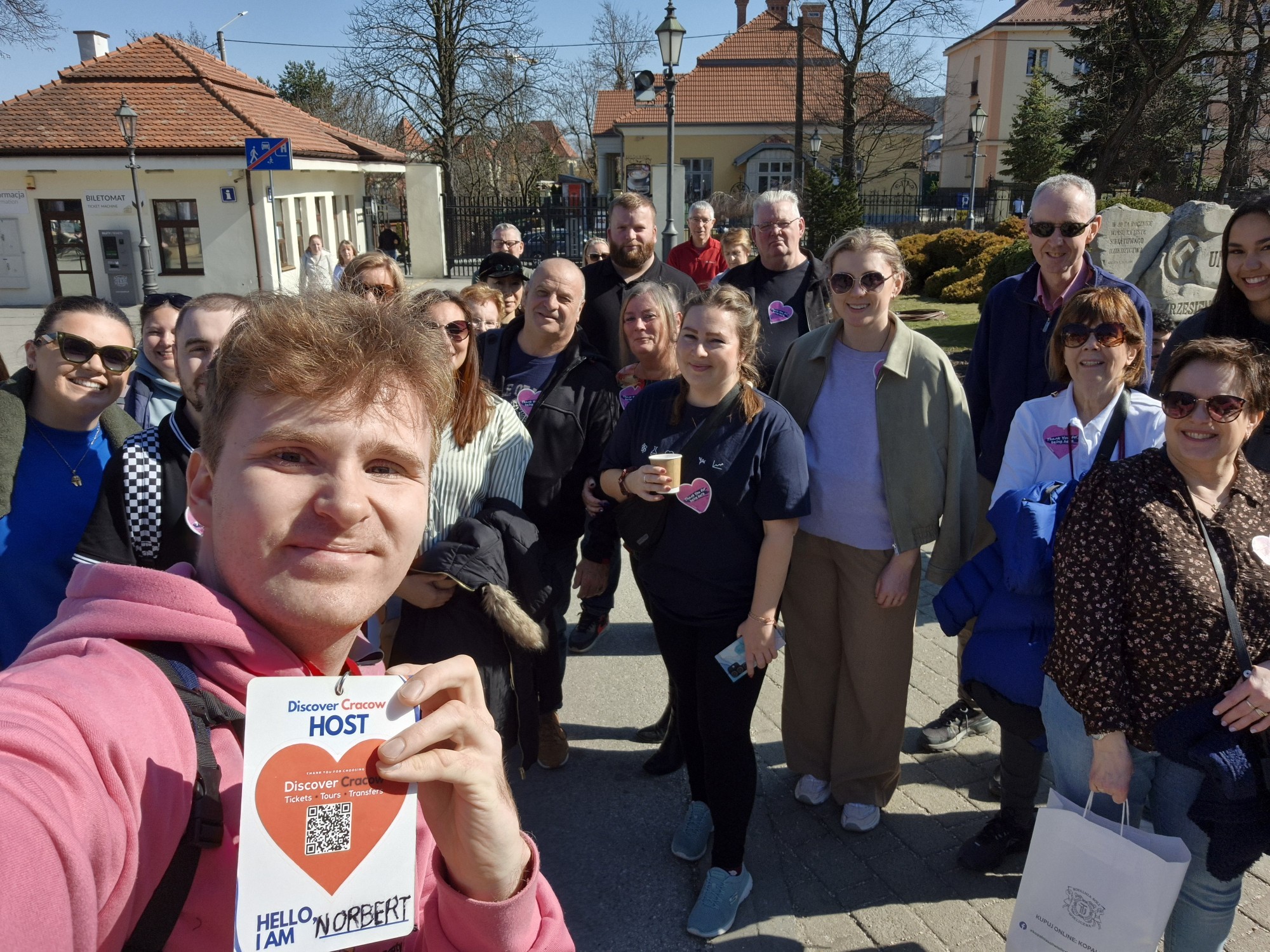Smiling visitors on a Discover Cracow tour
